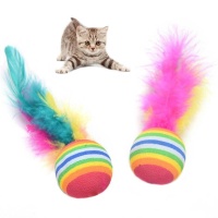Игрушка для кошек мячик полосатый с перьями арт.IU045